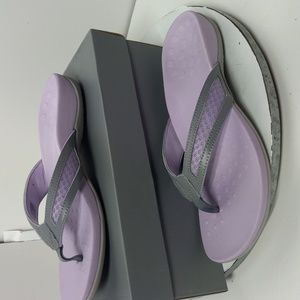 Vionic Flip Flops Sandals Thong Tonya Purple Gray Womens Sz 11